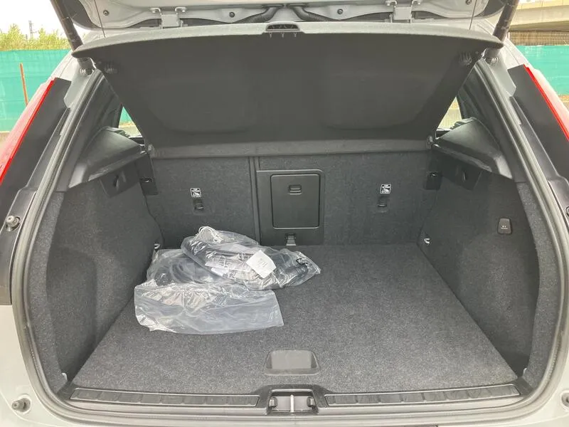 Volvo XC40 1.5 T4 Recharge PHEV Core - foto 32