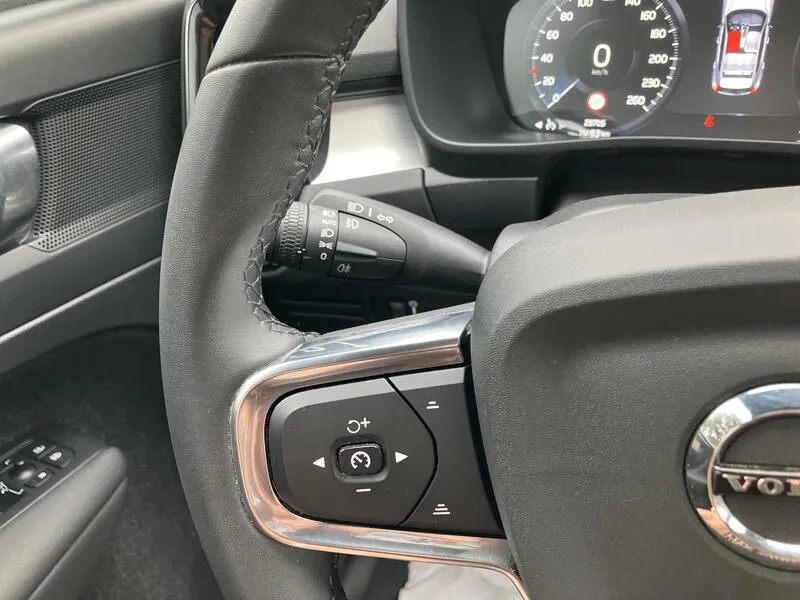 Volvo XC40 1.5 T4 Recharge PHEV Core - foto 15