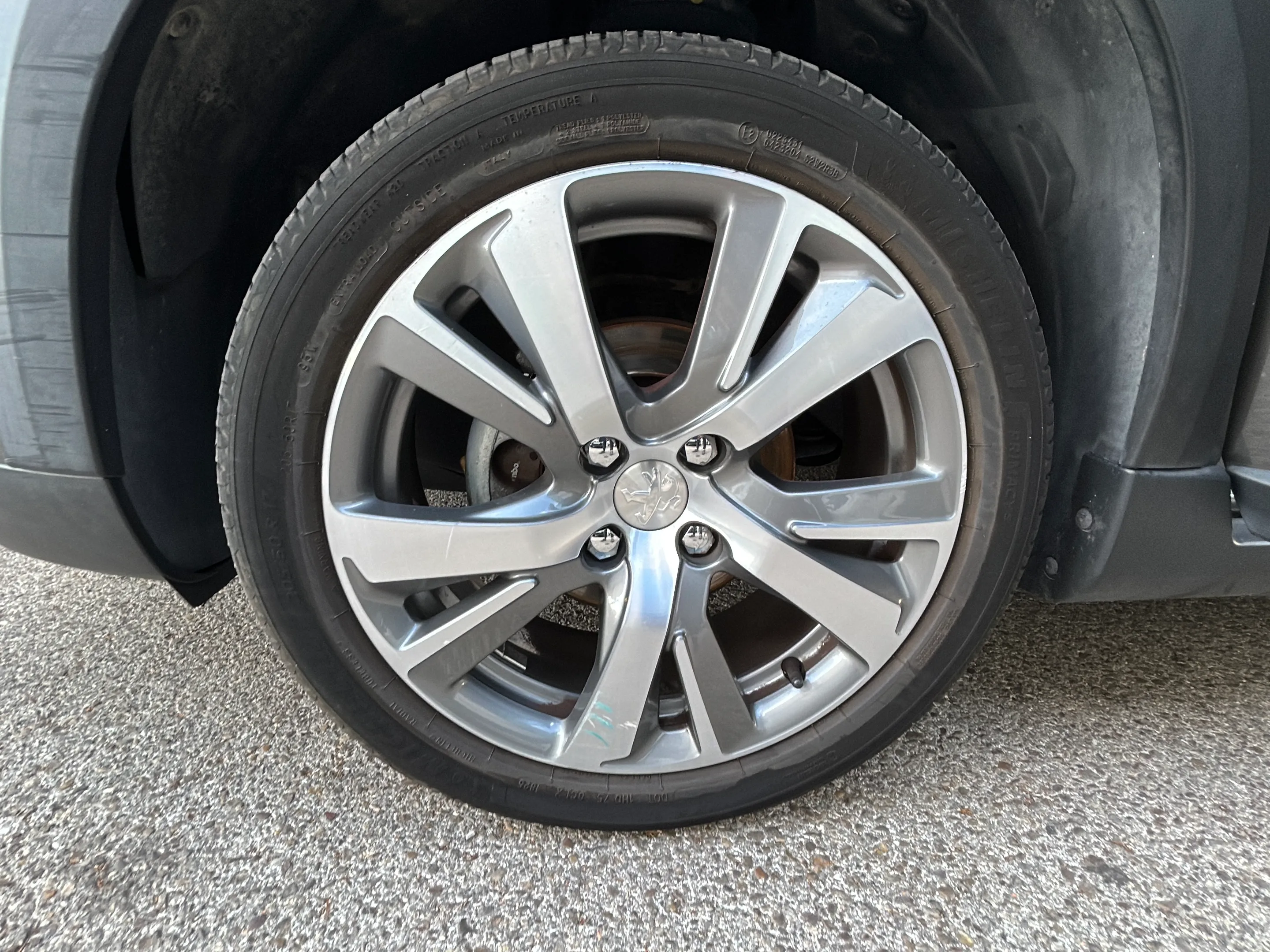 Peugeot 2008 Allure BlueHDi - foto 29