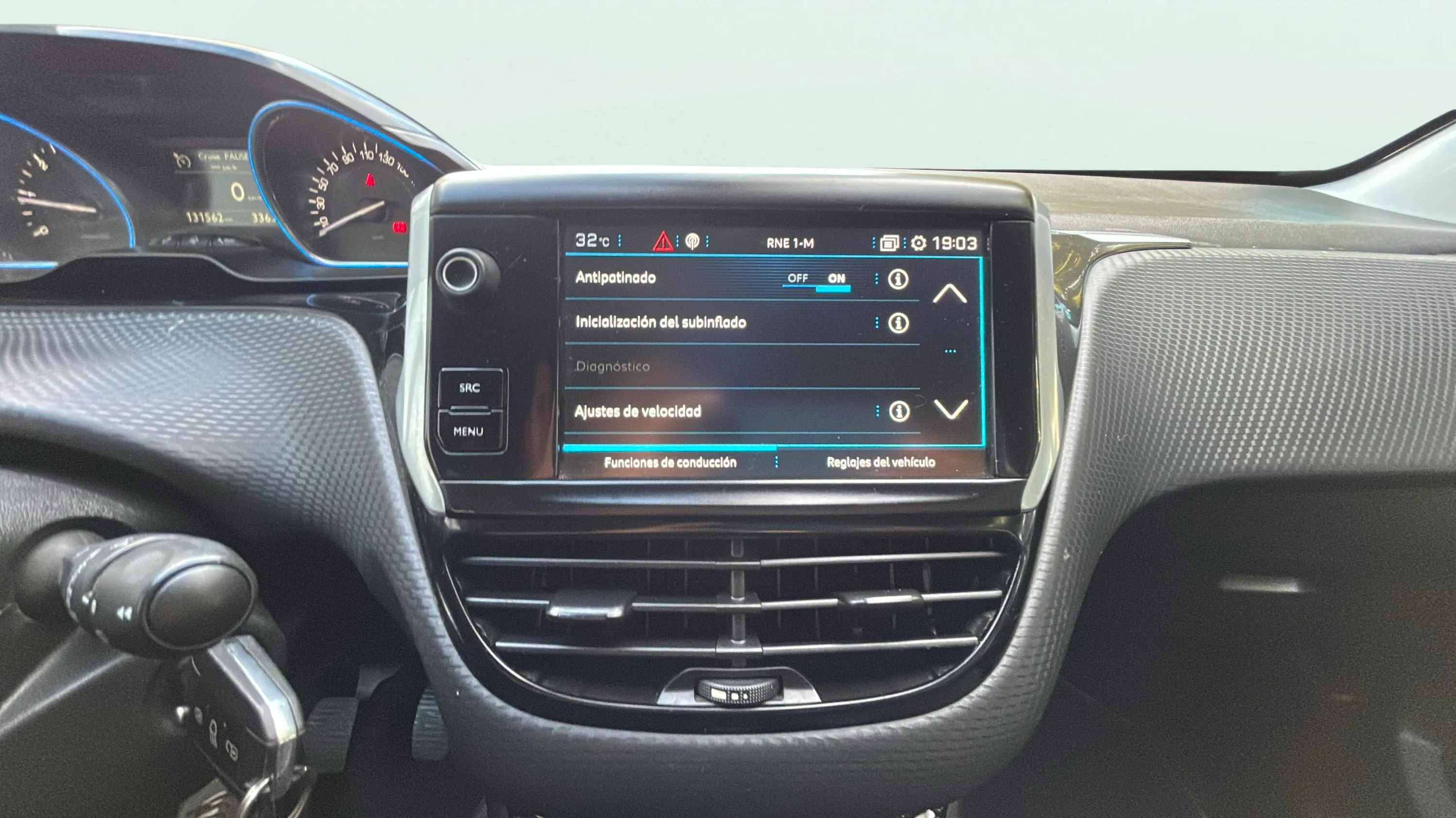 Peugeot 2008 Allure BlueHDi - foto 26