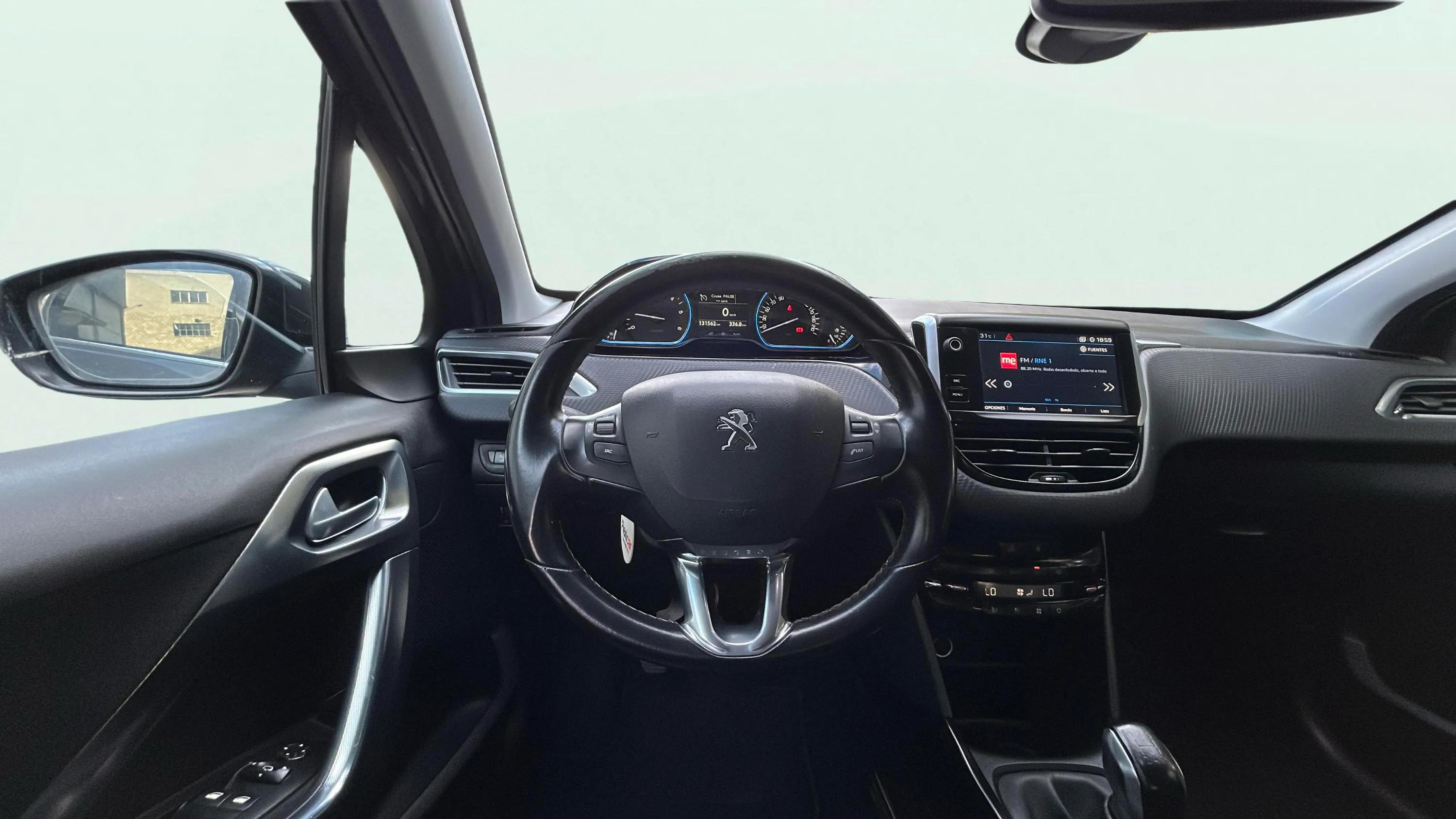 Peugeot 2008 Allure BlueHDi - foto 11