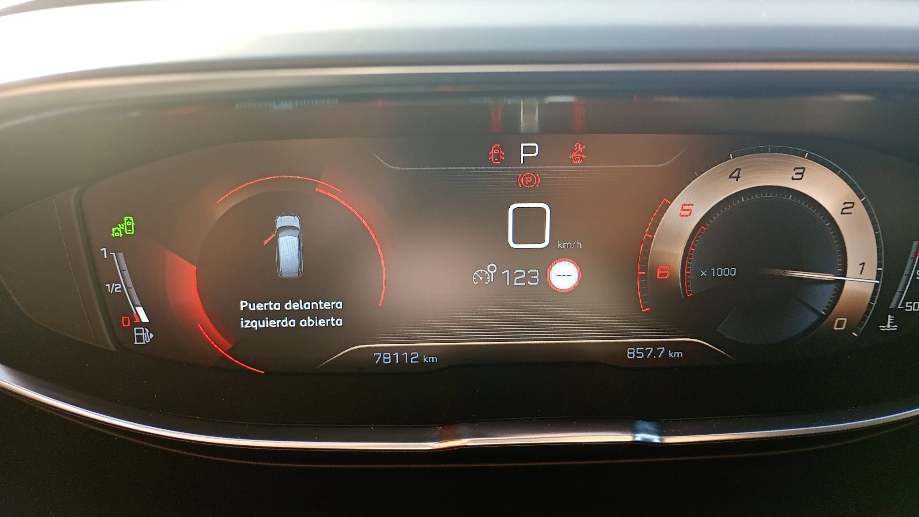 Peugeot 5008 GT-Line BlueHDi EAT8 - foto 12