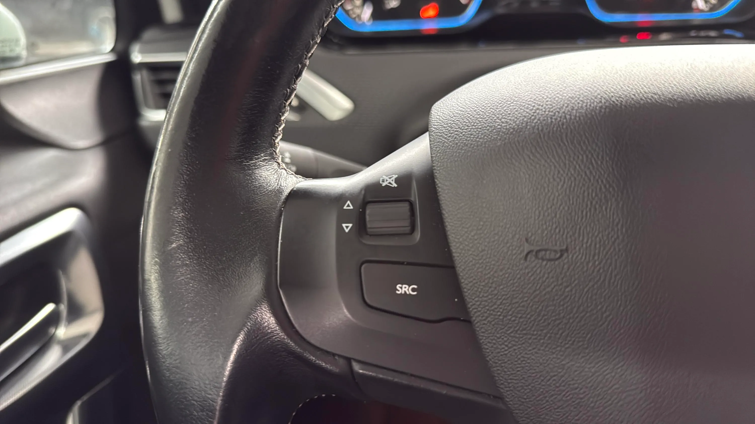 Peugeot 2008 Allure 1.2 PureTech - foto 15