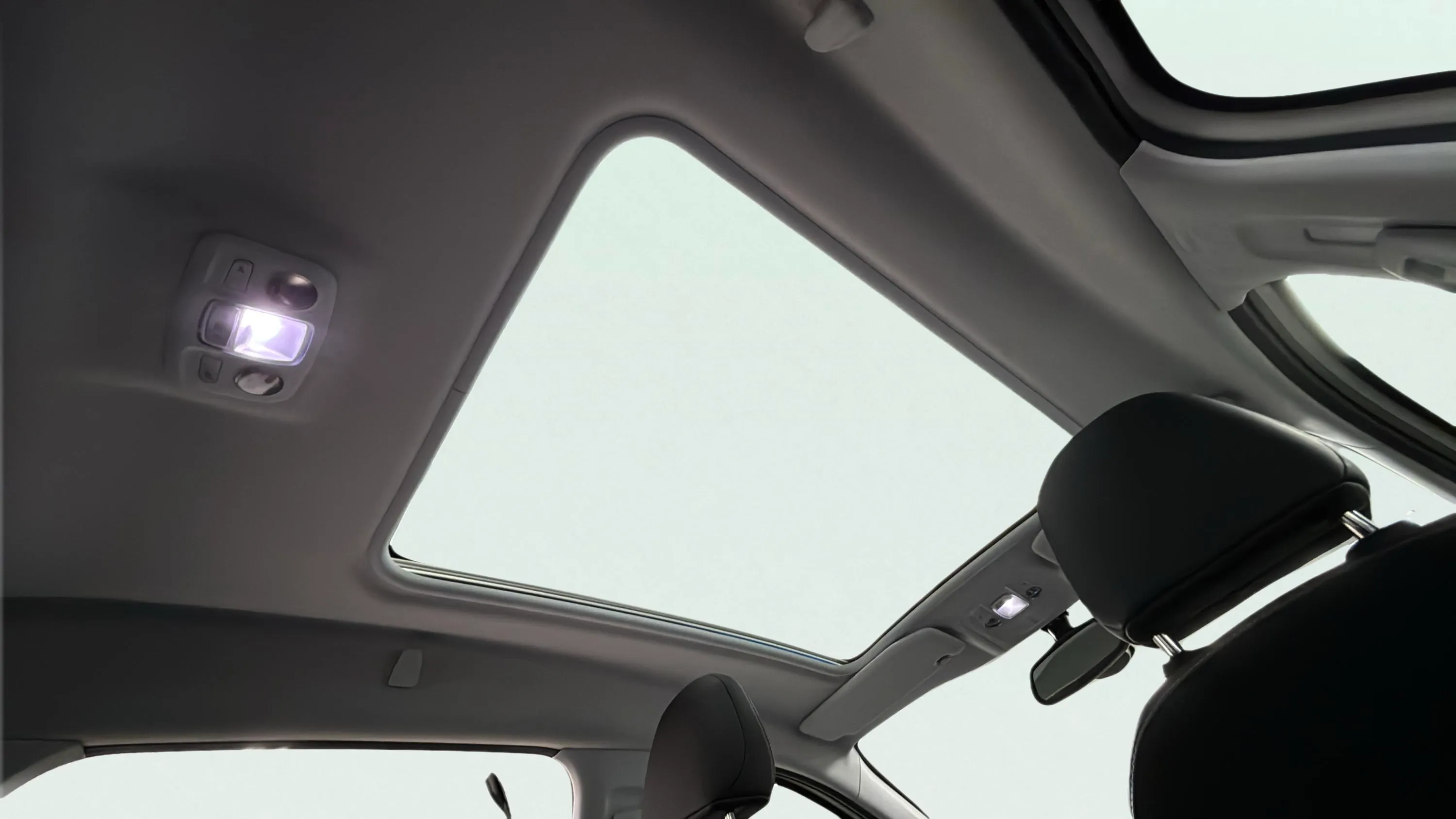 Peugeot 2008 Allure 1.2 PureTech - foto 21