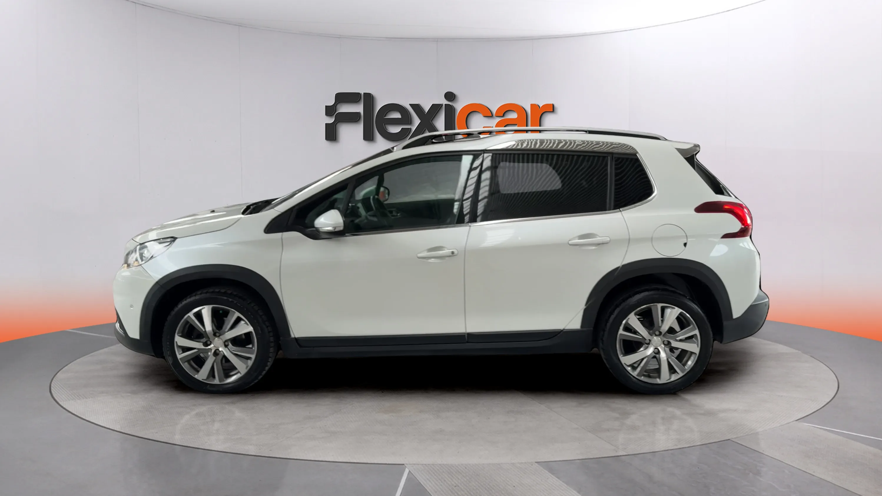 Peugeot 2008 Allure 1.2 PureTech - foto 4
