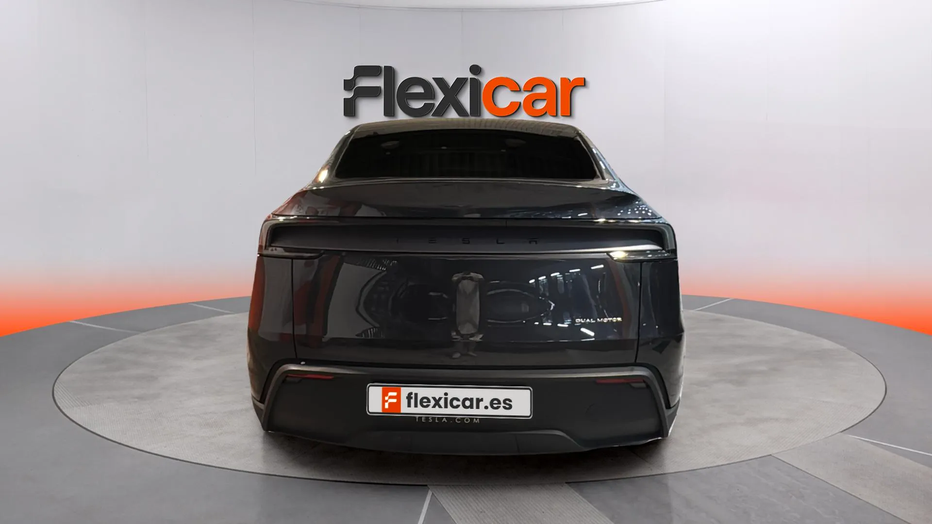 Tesla Model Y Gran autonomía con tracción integral - foto 6