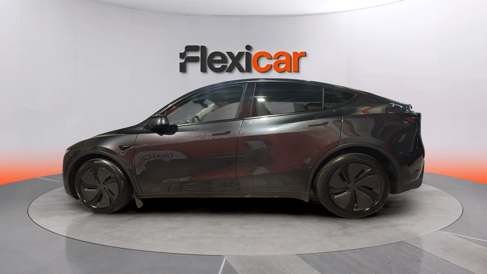 Tesla Model Y Gran autonomía con tracción integral - foto 4