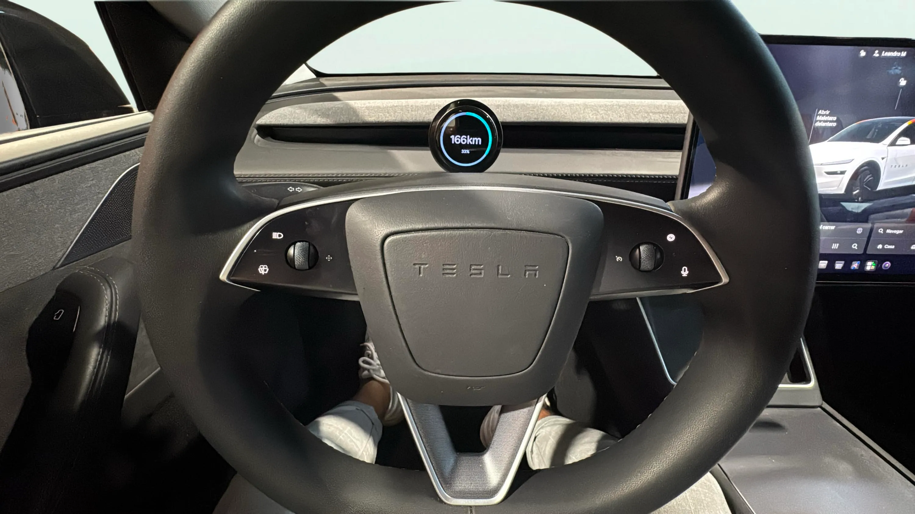 Tesla Model Y Gran autonomía con tracción integral - foto 20