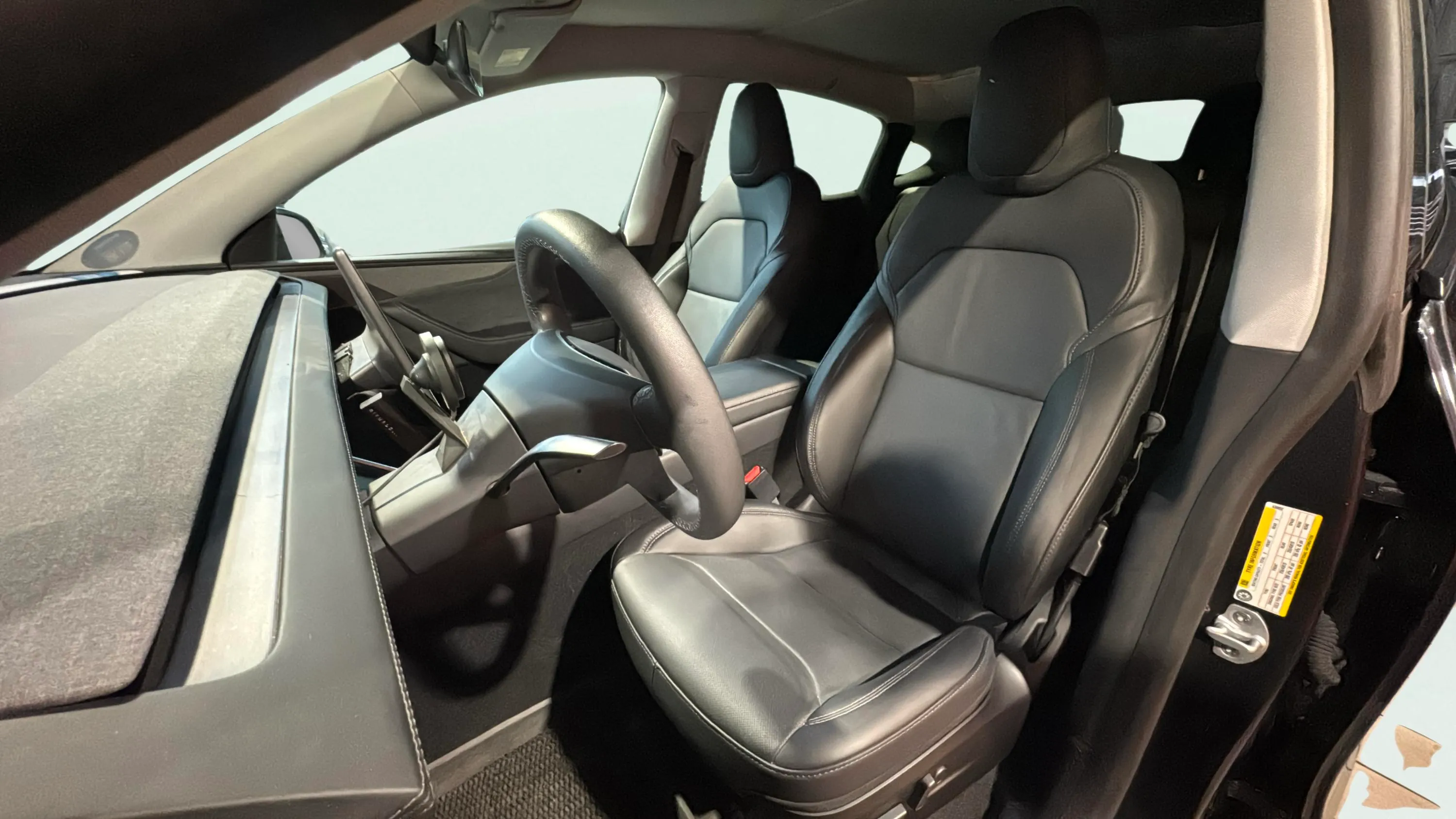 Tesla Model Y Gran autonomía con tracción integral - foto 22