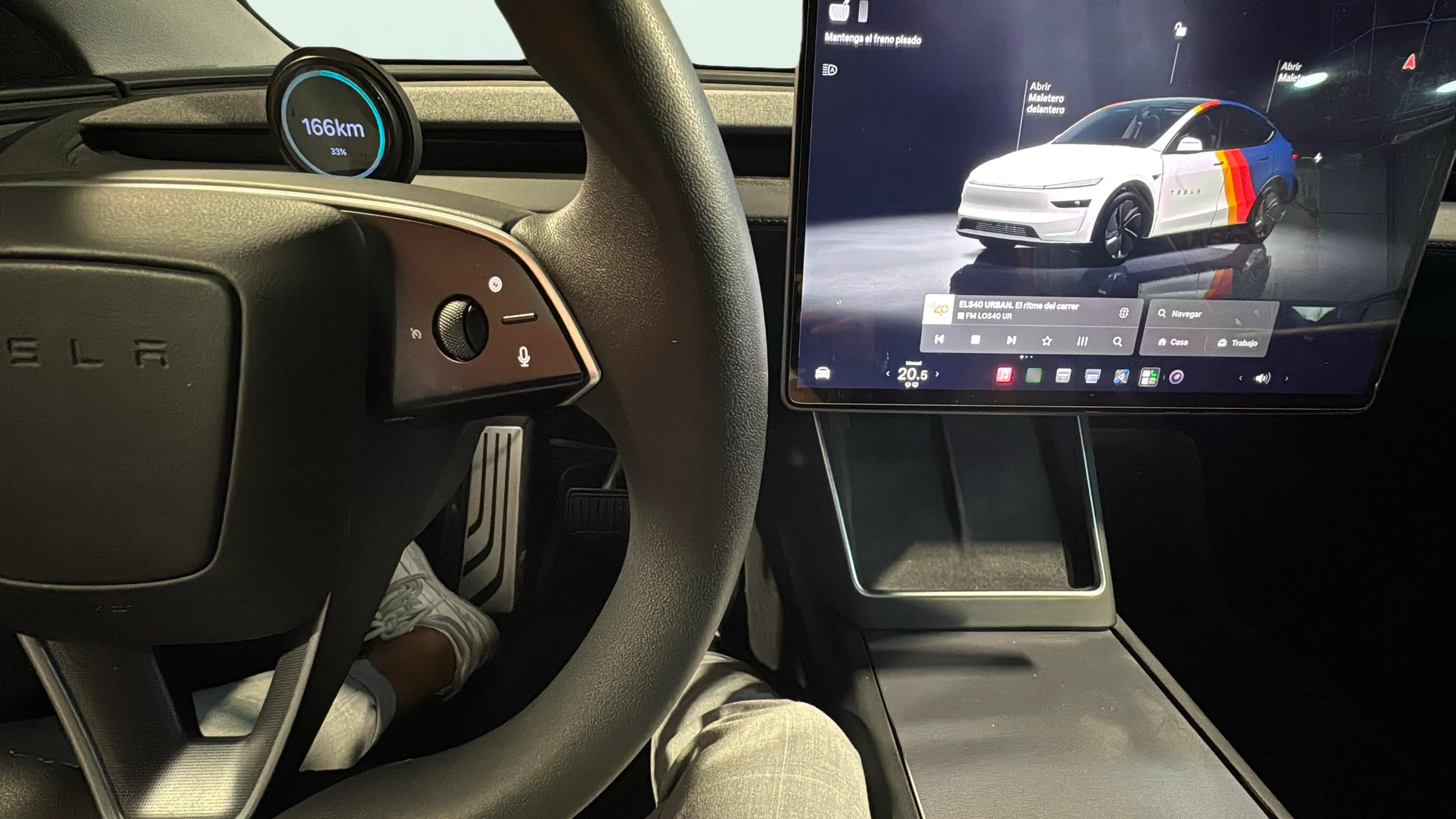 Tesla Model Y Gran autonomía con tracción integral - foto 19