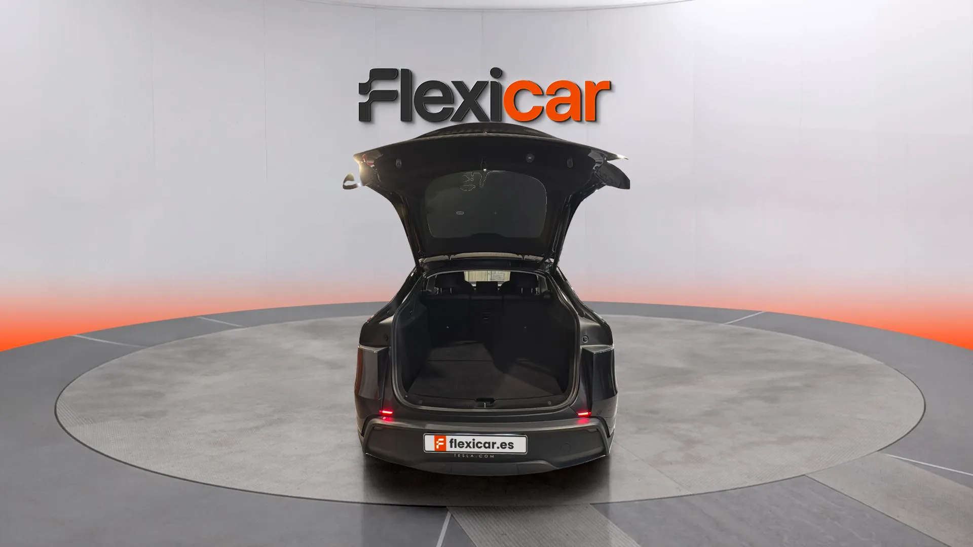 Tesla Model Y Gran autonomía con tracción integral - foto 9