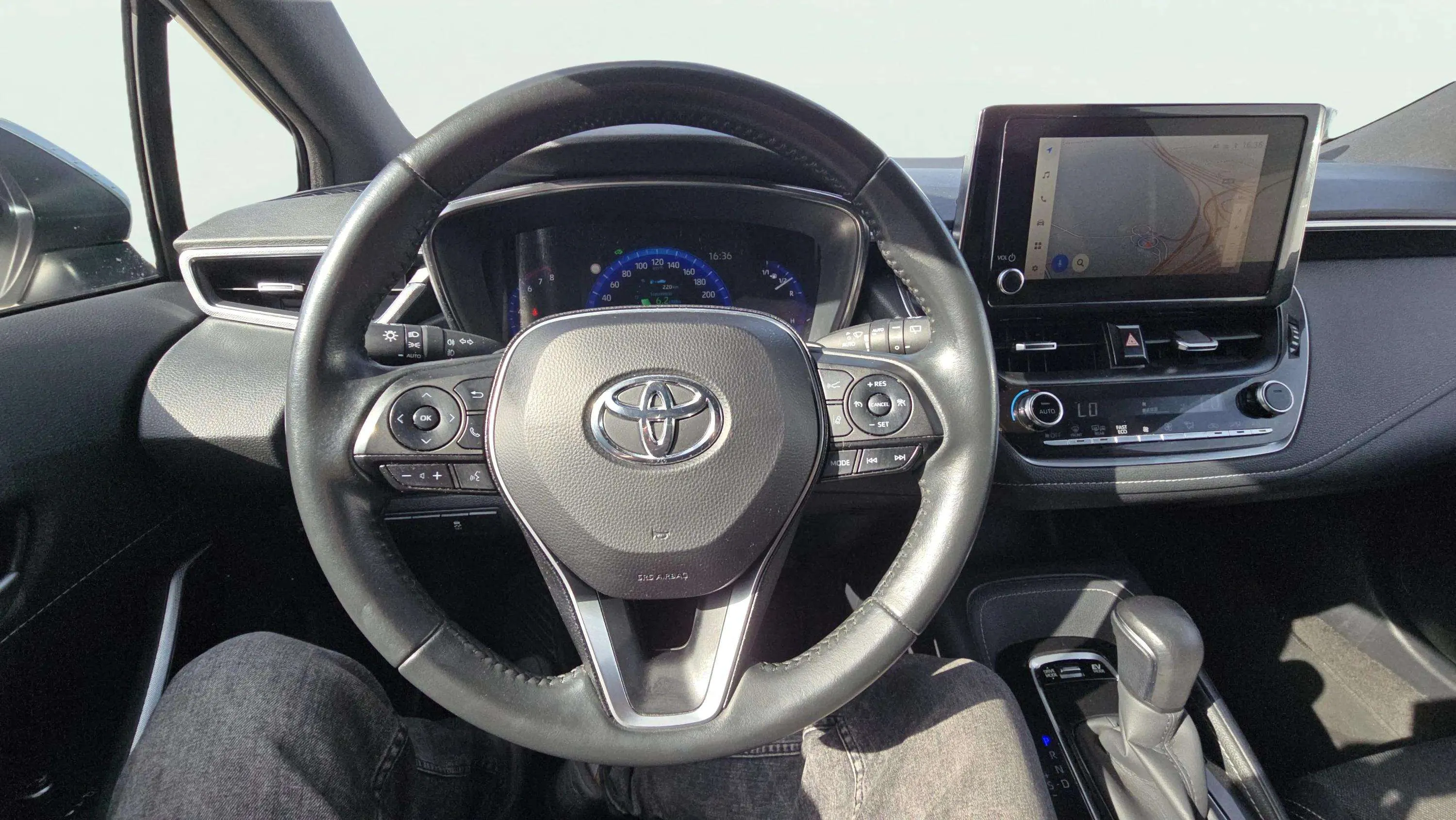 Toyota Corolla 2.0 180H Style E-CVT Touring Sport - foto 11