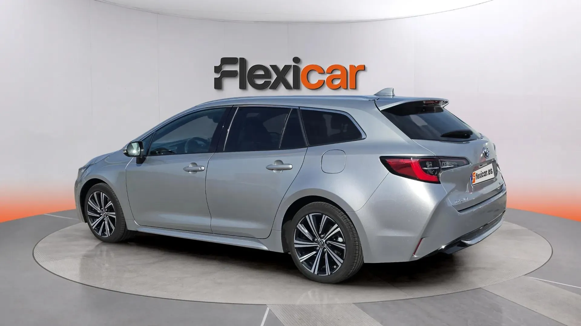 Toyota Corolla 2.0 180H Style E-CVT Touring Sport - foto 4