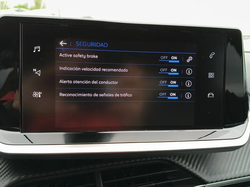 Peugeot 2008 Allure Pack 1.5 HDi MT6 E6d - foto 20