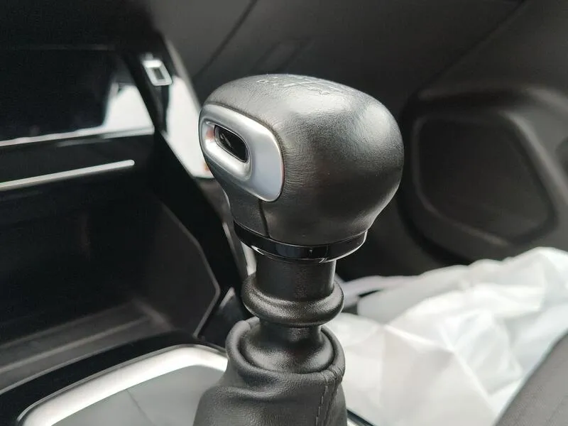 Peugeot 2008 Allure Pack 1.5 HDi MT6 E6d - foto 15