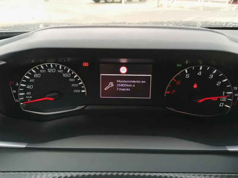 Peugeot 2008 Allure Pack 1.5 HDi MT6 E6d - foto 21