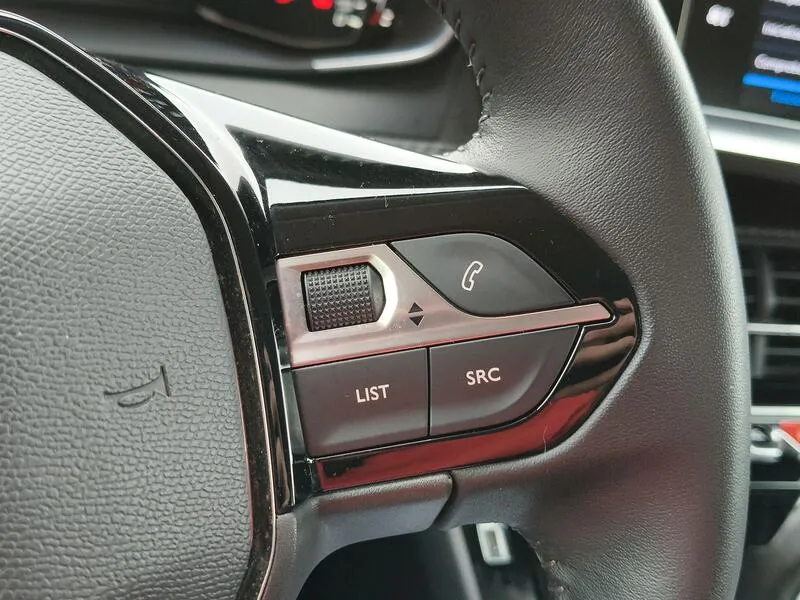 Peugeot 2008 Allure Pack 1.5 HDi MT6 E6d - foto 25