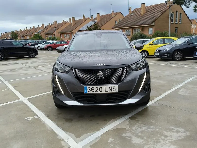 Peugeot 2008 Allure Pack 1.5 HDi MT6 E6d - foto 9