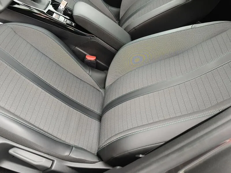 Peugeot 2008 Allure Pack 1.5 HDi MT6 E6d - foto 33