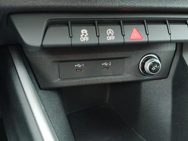 Audi A1 Sportback Adrenalin 30 TFSI S tron - foto 15