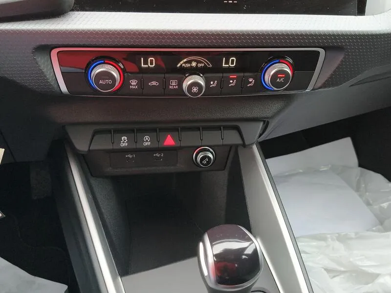 Audi A1 Sportback Adrenalin 30 TFSI S tron - foto 12