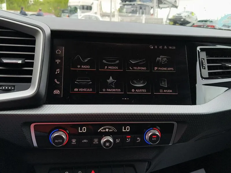 Audi A1 Sportback Adrenalin 30 TFSI S tron - foto 11