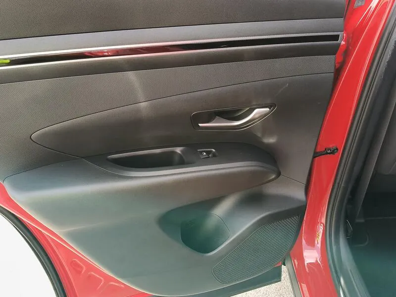 Hyundai Tucson 1.6 CRDi 48V Maxx - foto 35