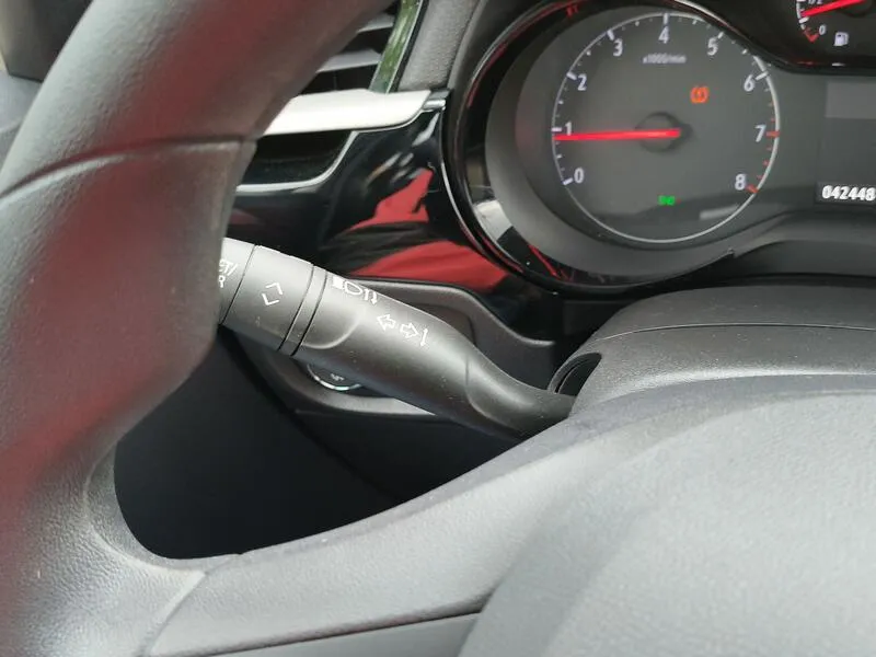 Opel Corsa 1.2 - foto 25