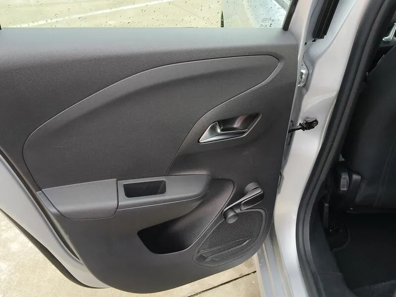 Opel Corsa 1.2 - foto 33