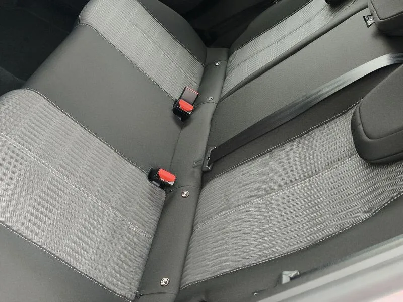Opel Corsa 1.2 - foto 32