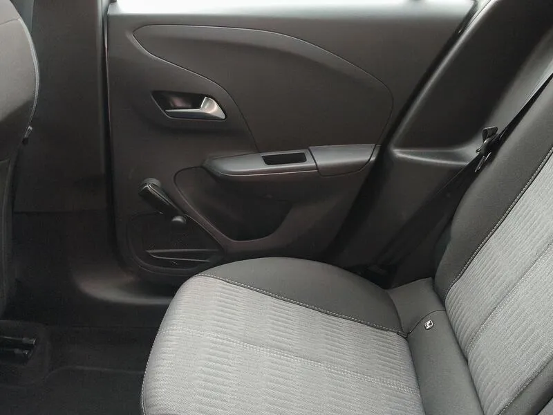 Opel Corsa 1.2 - foto 30
