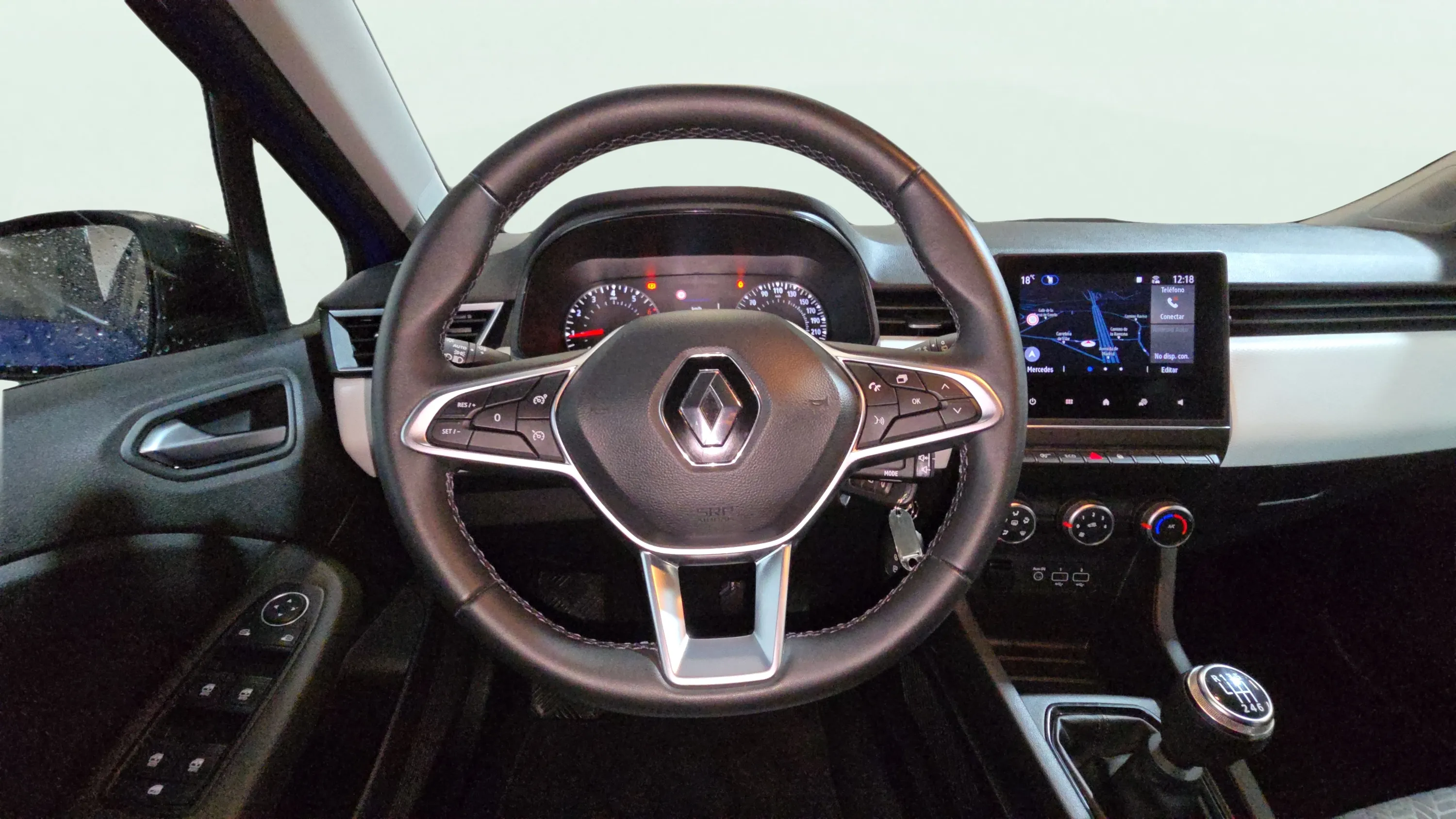 Renault Clio Evolution TCe - foto 11