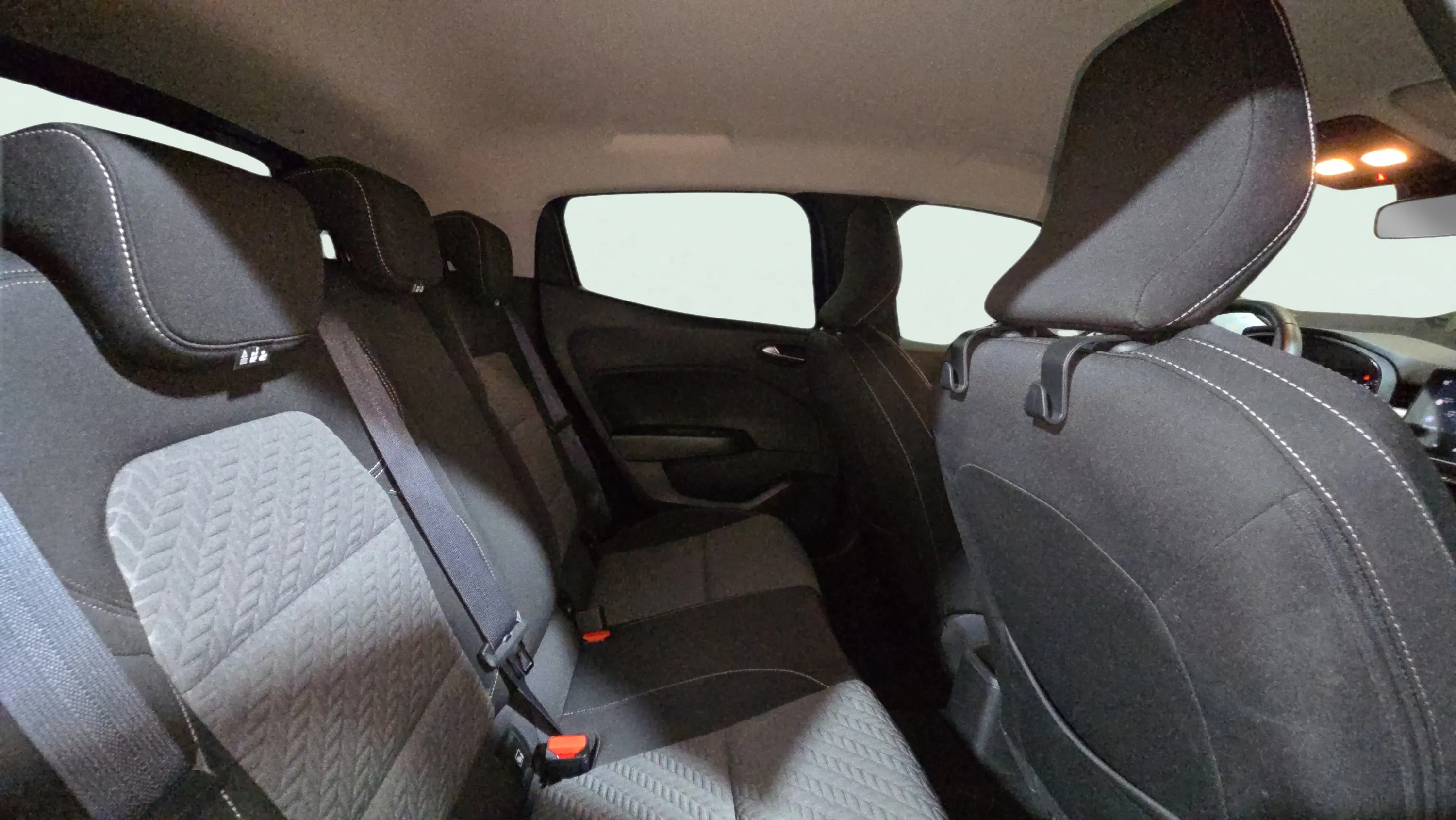 Renault Clio Evolution TCe - foto 20