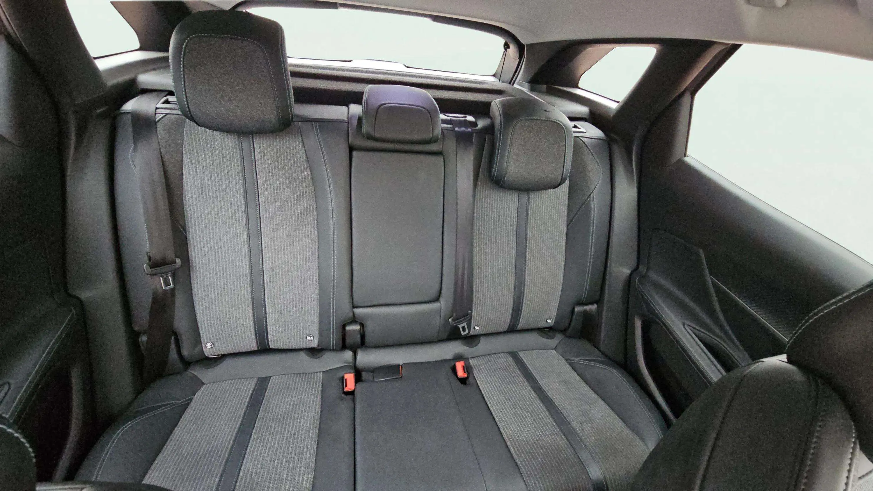 Peugeot 3008 1.2 PureTech Active Pack EAT8 - foto 20