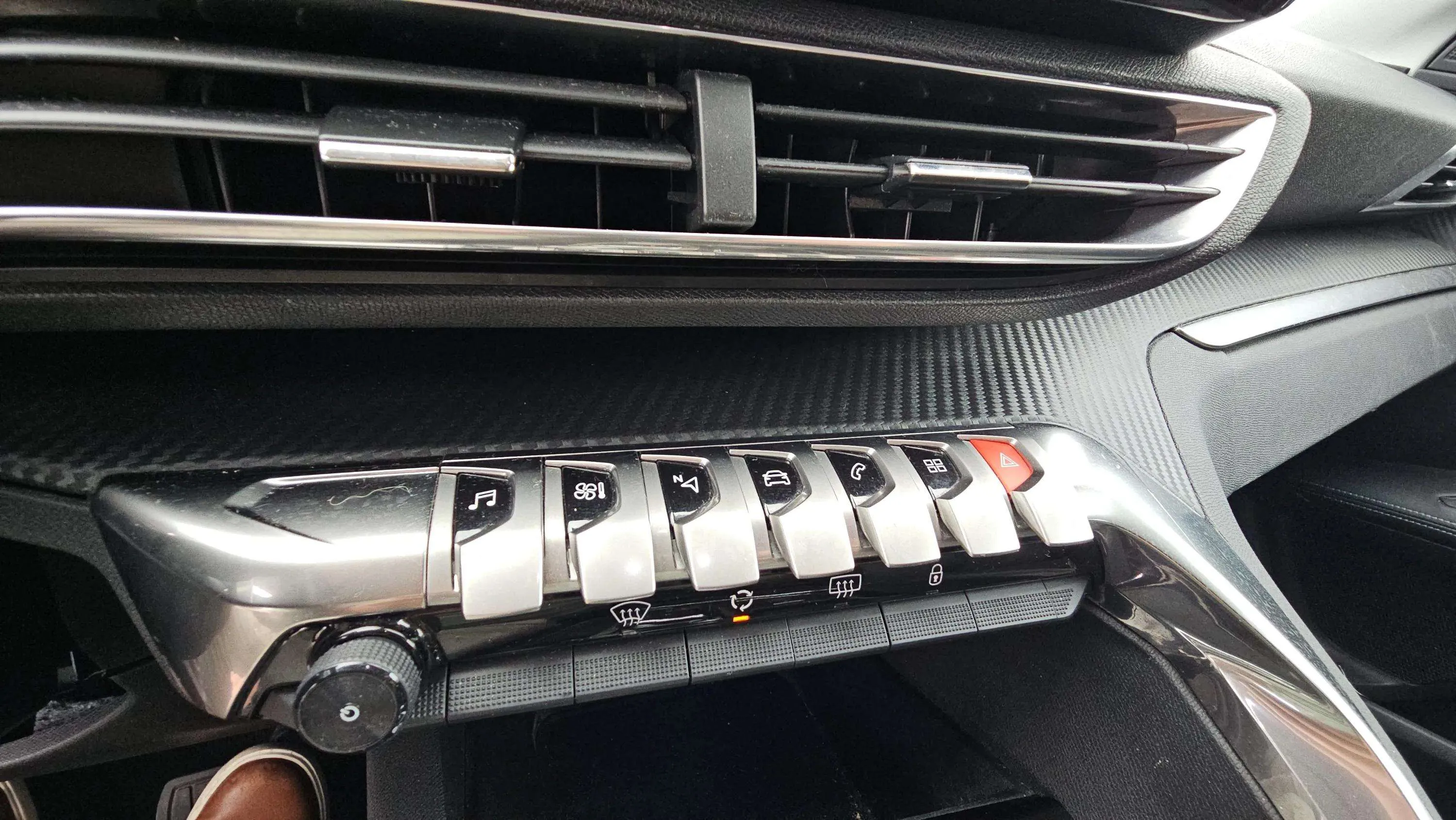 Peugeot 3008 1.2 PureTech Active Pack EAT8 - foto 28