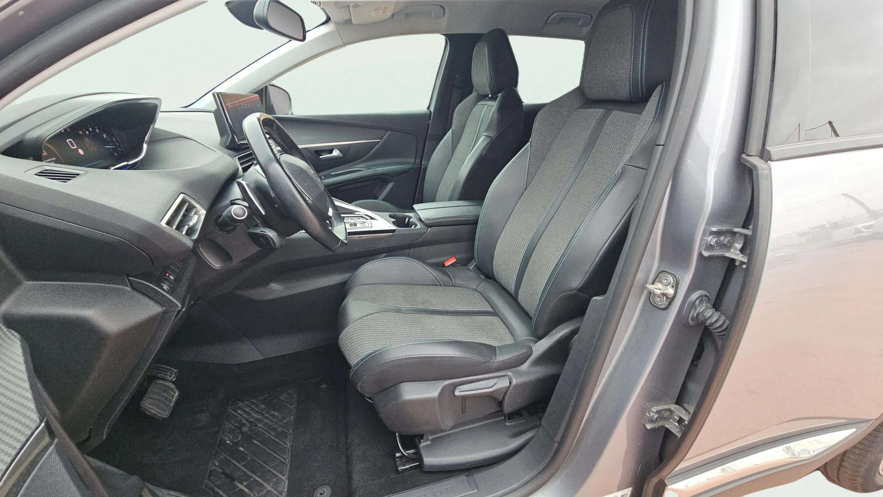 Peugeot 3008 1.2 PureTech Active Pack EAT8 - foto 22