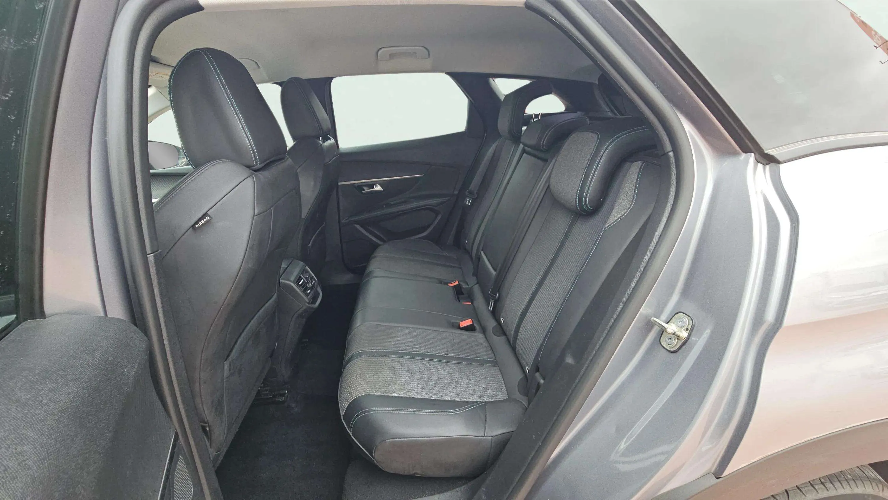 Peugeot 3008 1.2 PureTech Active Pack EAT8 - foto 21