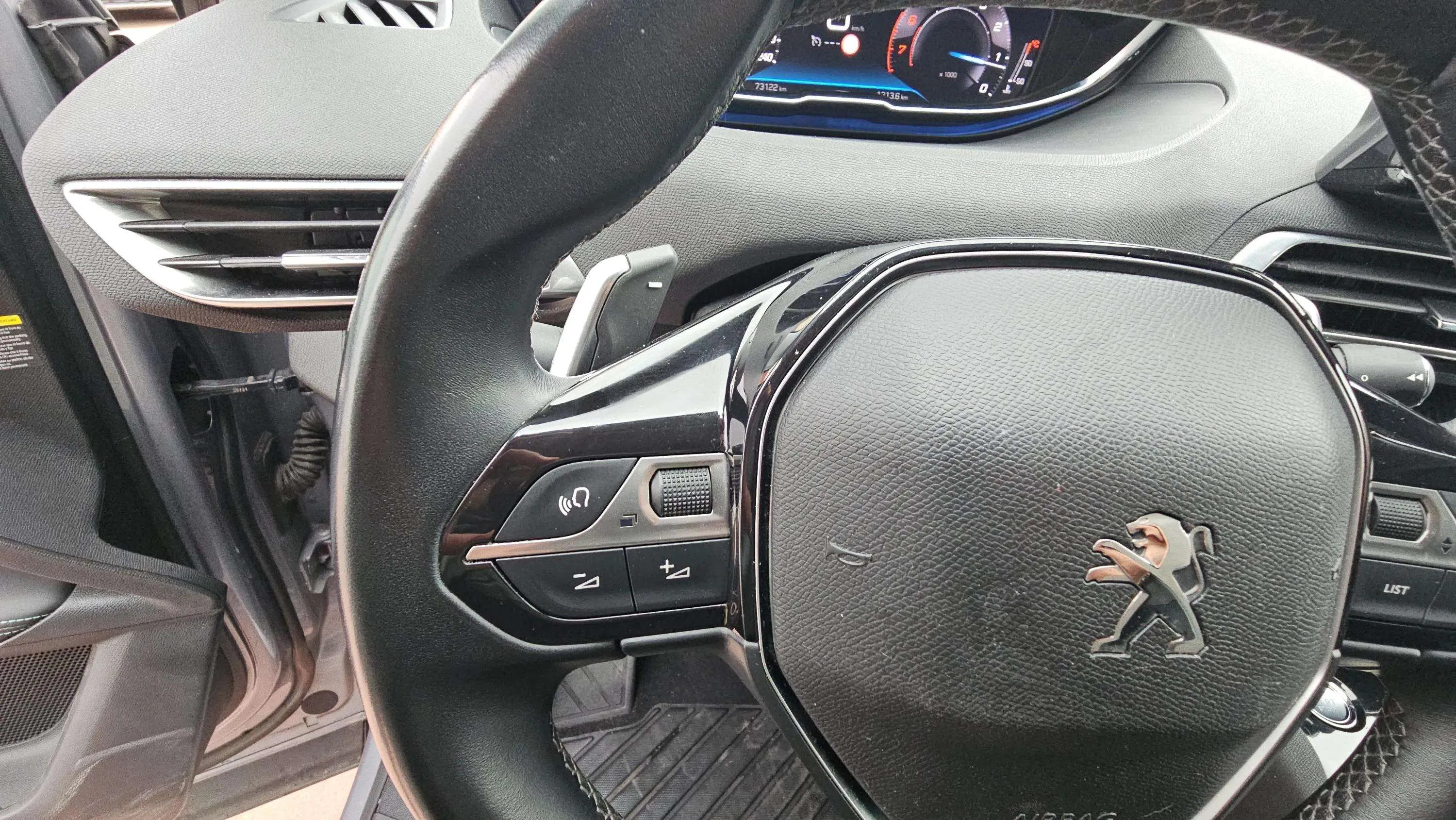 Peugeot 3008 1.2 PureTech Active Pack EAT8 - foto 25