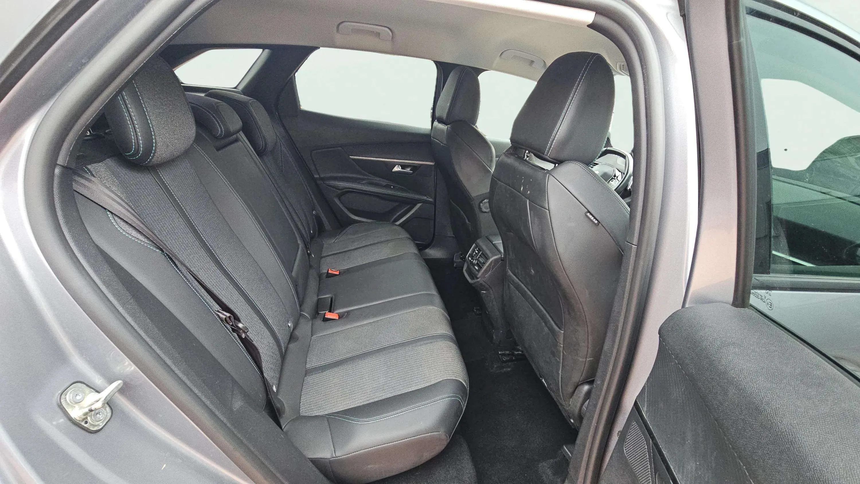 Peugeot 3008 1.2 PureTech Active Pack EAT8 - foto 19