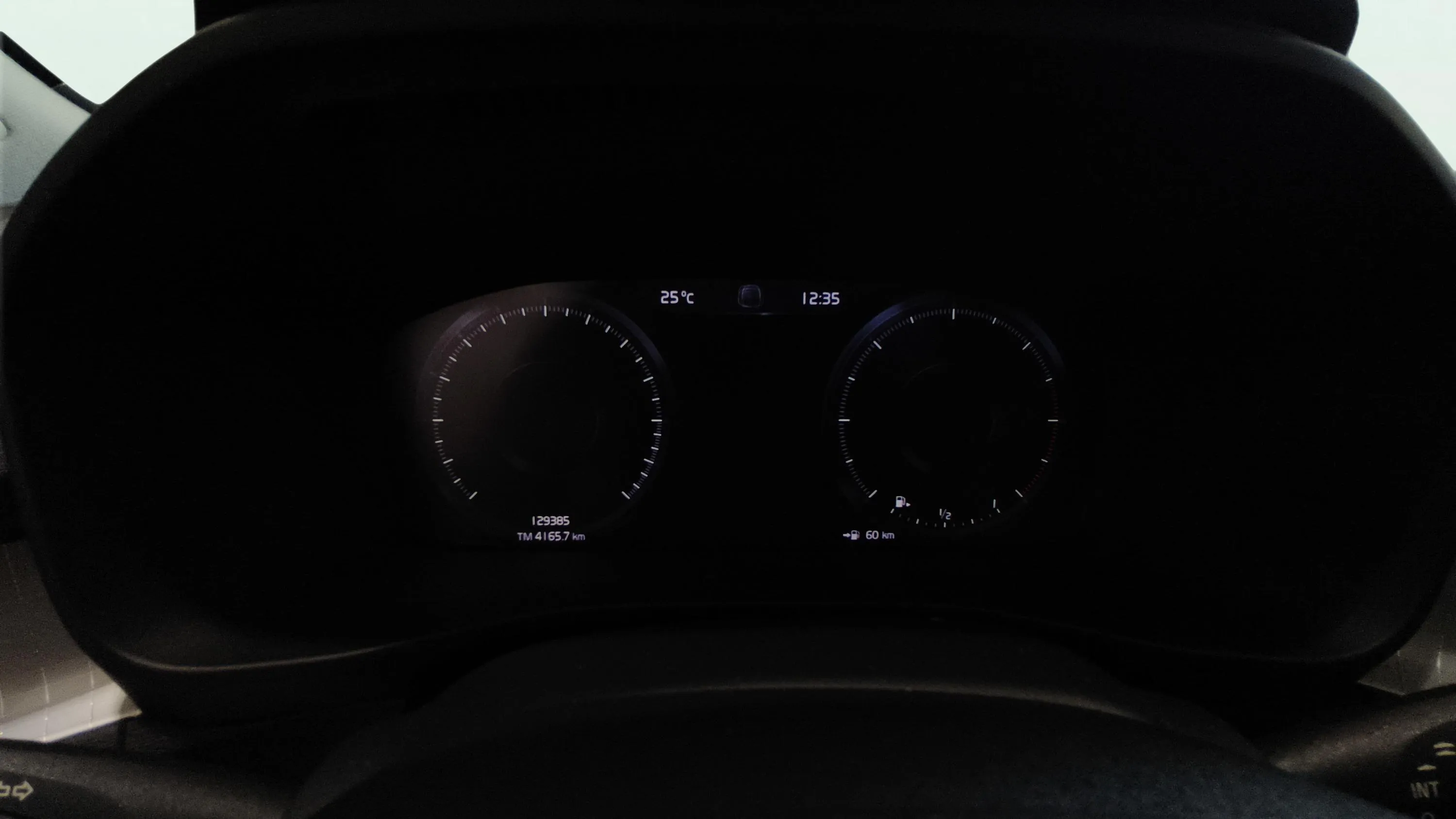 Volvo XC40 2.0 D3 - foto 13