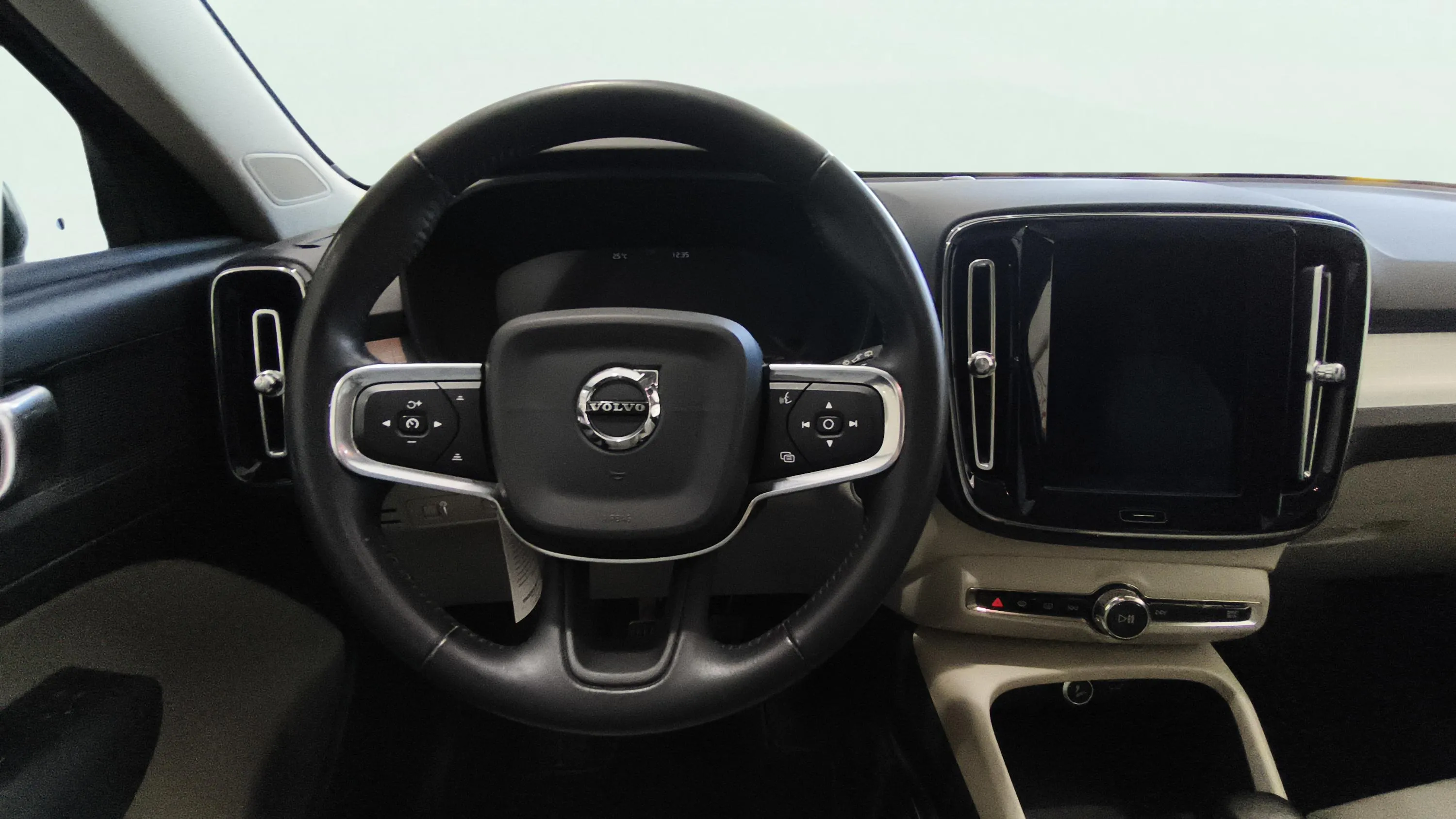 Volvo XC40 2.0 D3 - foto 12