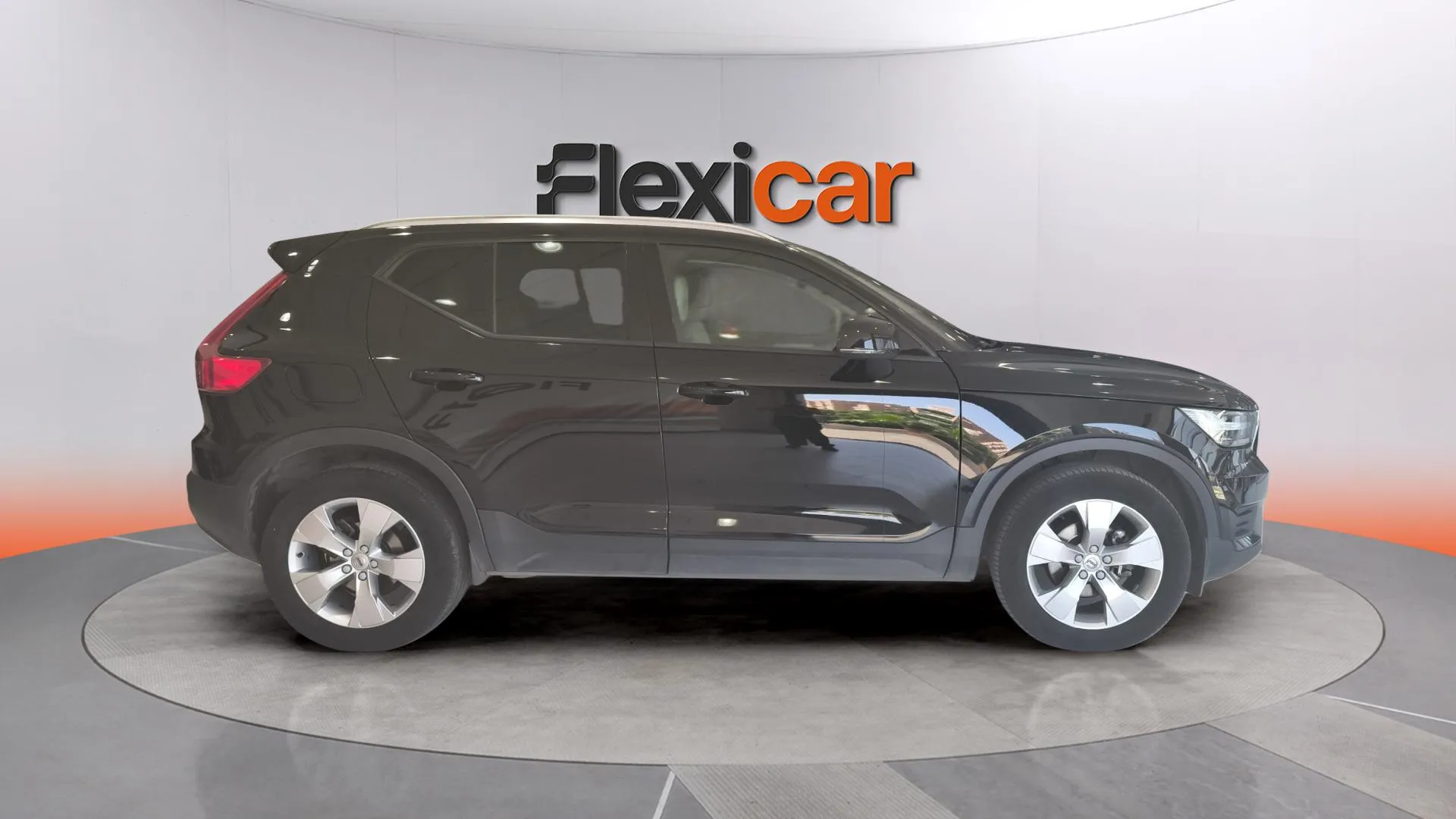 Volvo XC40 2.0 D3 - foto 2