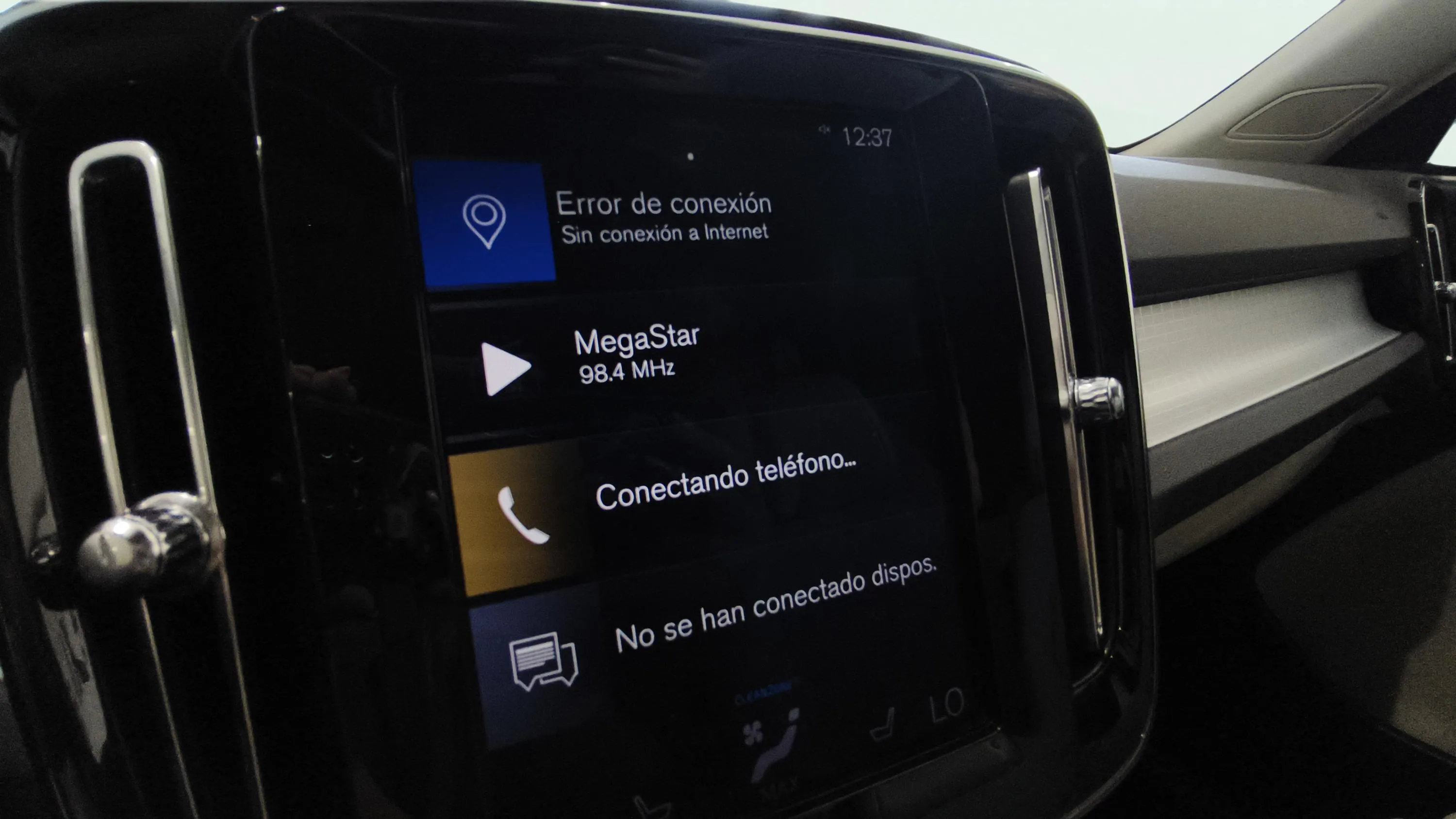 Volvo XC40 2.0 D3 - foto 18