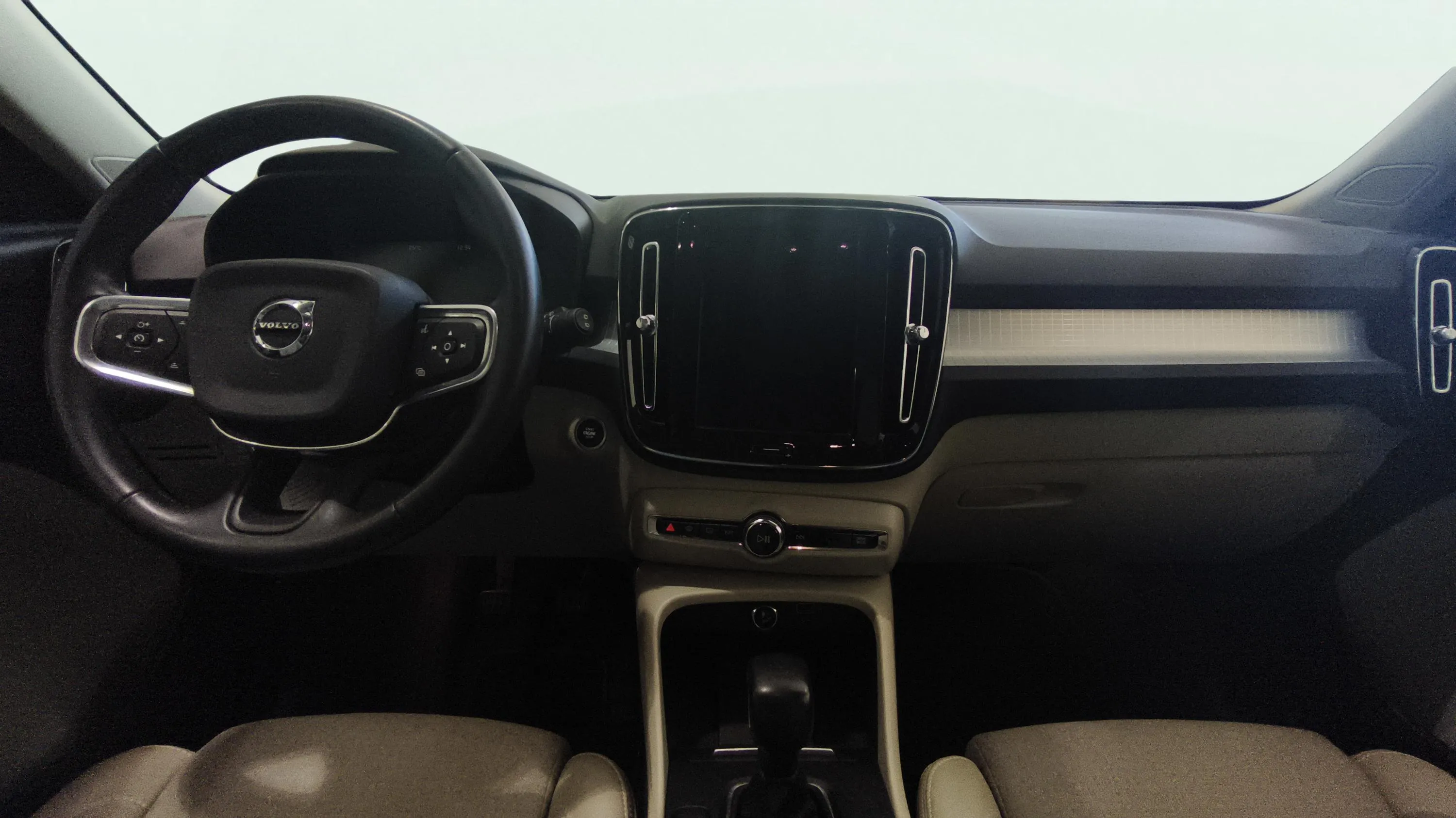 Volvo XC40 2.0 D3 - foto 10