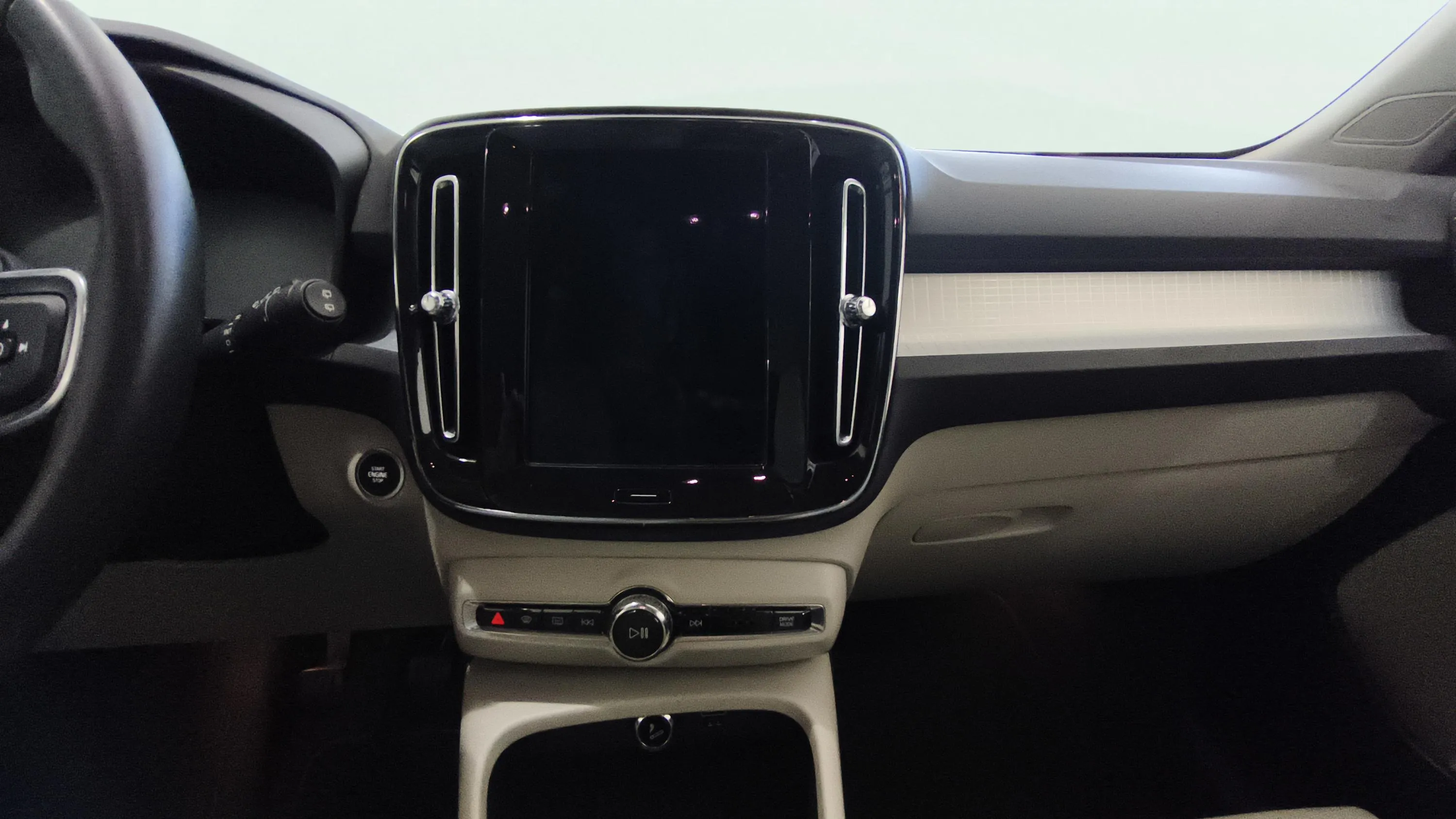 Volvo XC40 2.0 D3 - foto 11