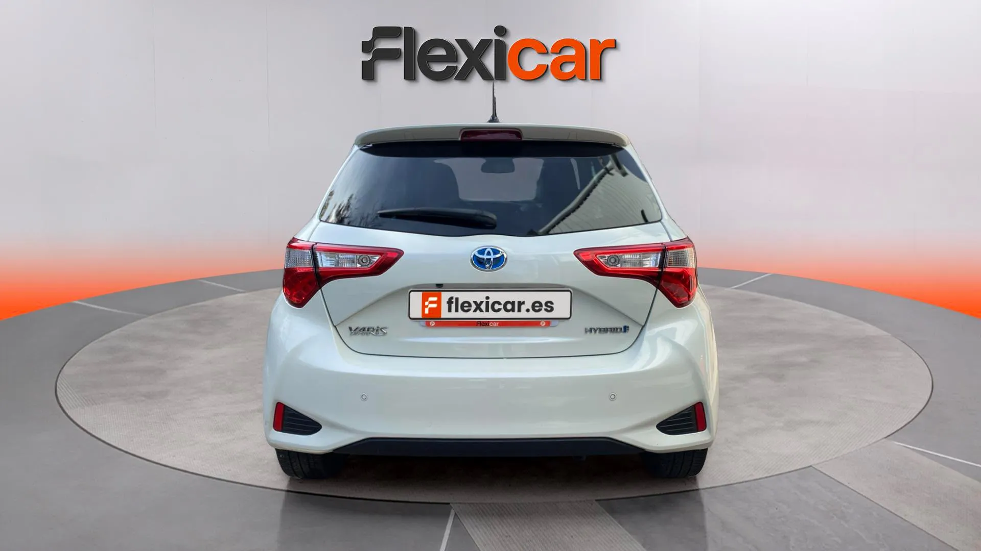 Toyota Yaris 1.5 100H Active Tech - foto 6