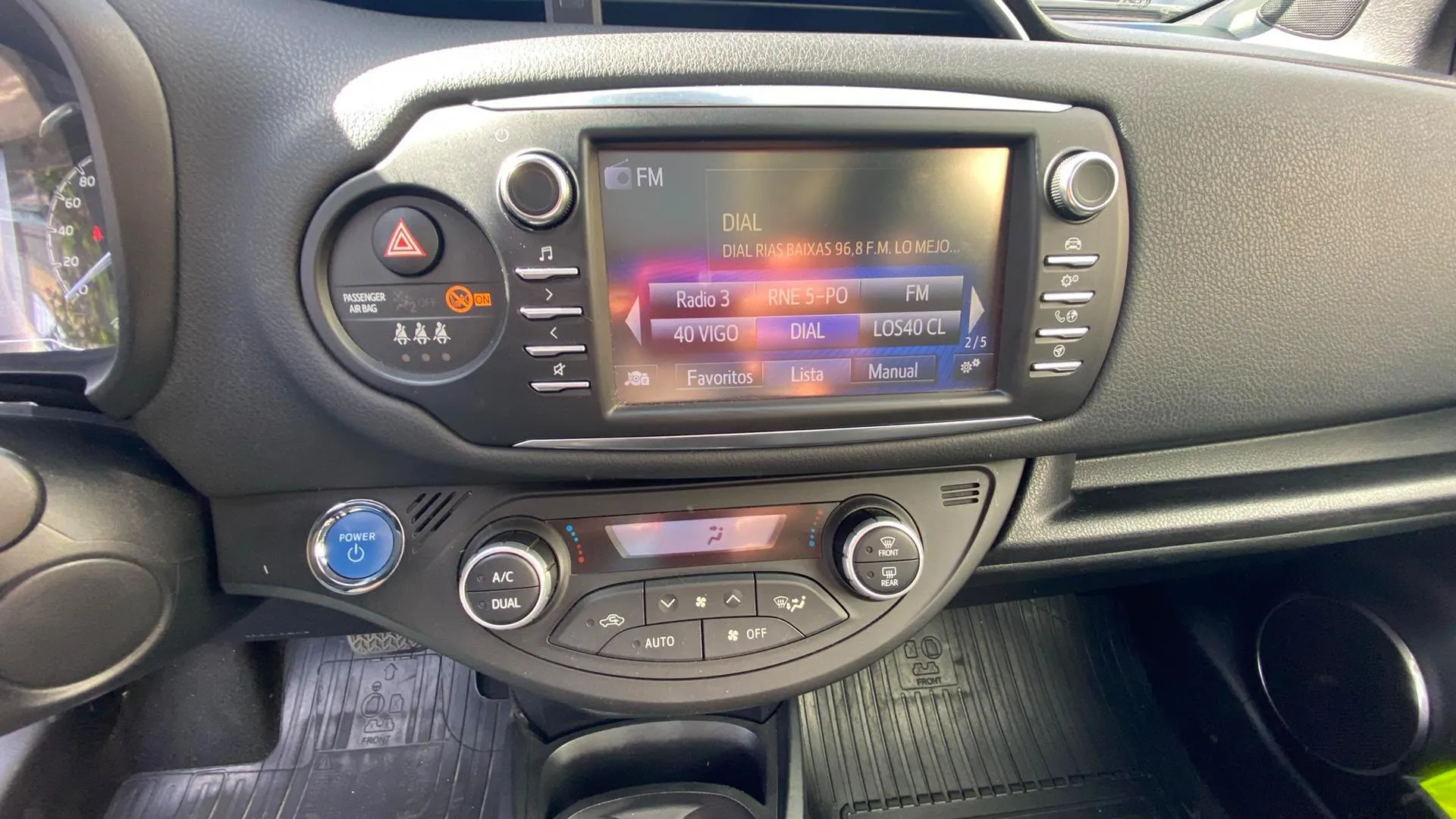 Toyota Yaris 1.5 100H Active Tech - foto 13