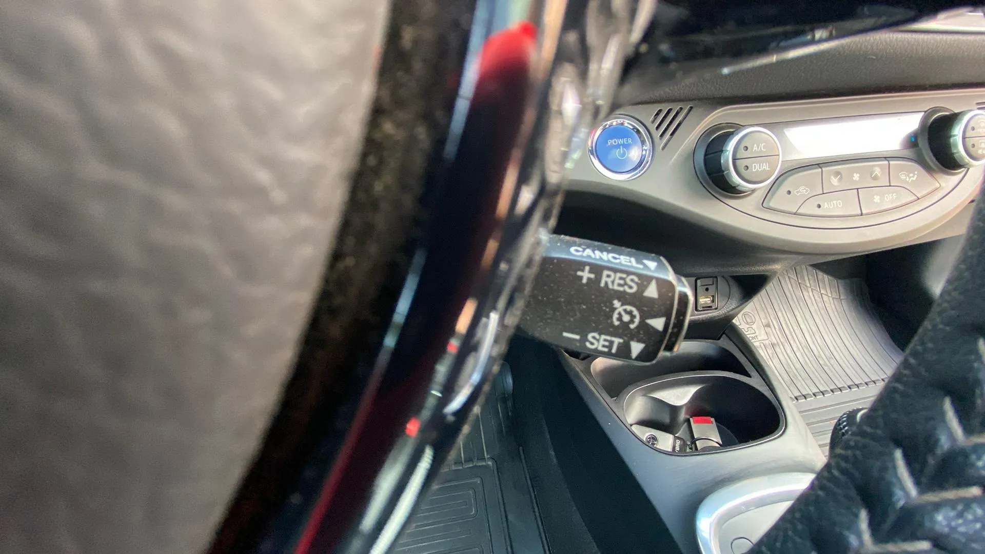 Toyota Yaris 1.5 100H Active Tech - foto 12