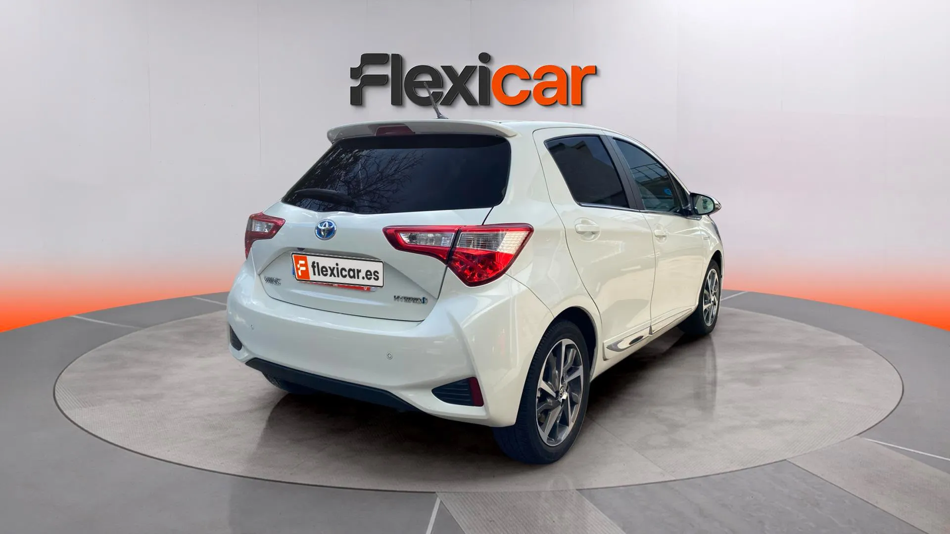 Toyota Yaris 1.5 100H Active Tech - foto 5