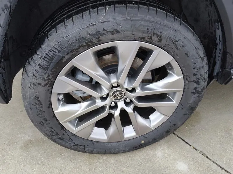 Toyota RAV4 2.5l 220H Luxury - foto 42